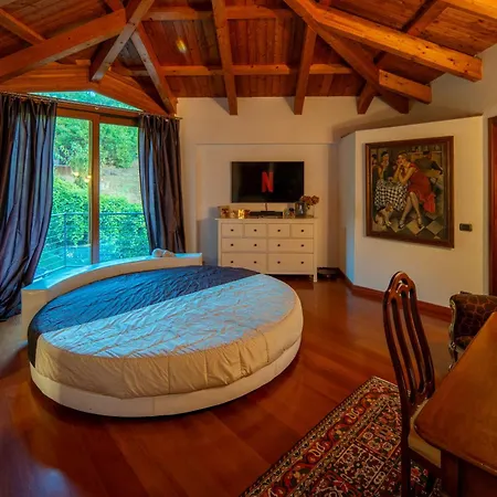 D'autore Apartamento Alba (Piedmont)